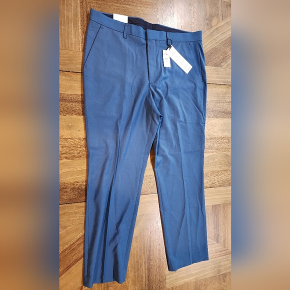 Express Extra Slim Blue Dress Pants Sz 34x30 Wrinkle Resistant Hyper Stretch - Picture 1 of 8